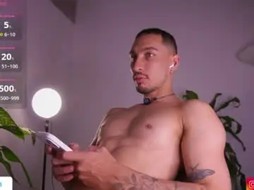 Chaturbate Live Porn of hottestdavidx
