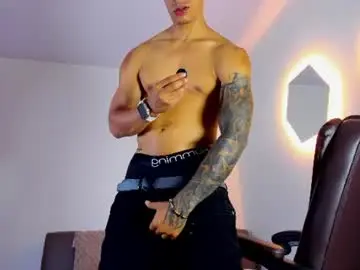 Chaturbate Sex Chat of mr_adrian_