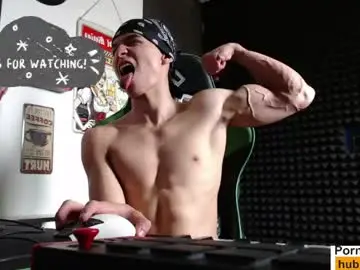 Chaturbate Live Sex Cam of mr_lollipop77