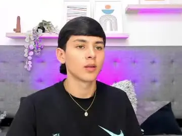 Chaturbate Watch Live Sex Cams of andrew_restrepo