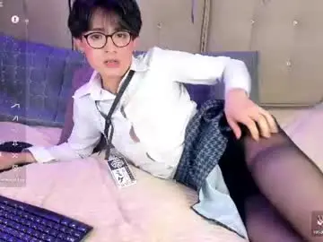 Chaturbate Sex Cam of cherryy_boy