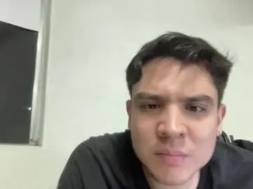 Chaturbate Live Sex Cam of garypinepineapple