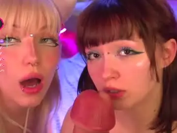 Chaturbate Best live sex cam show of nikkisilk