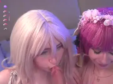 Chaturbate Live Sex Cam of nikkisilk