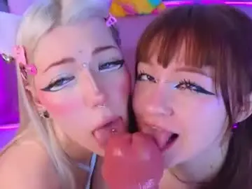Chaturbate Watch Live Sex Cams of nikkisilk