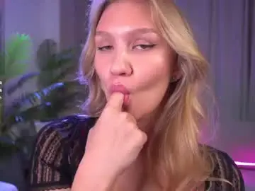 Chaturbate Free Live Porn of nikkisilk