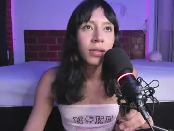 Chaturbate Nude Webcam of emmaclark_1