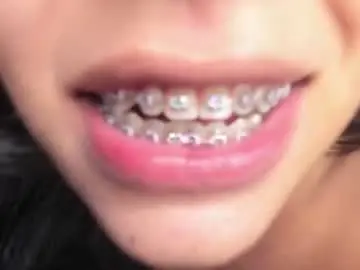 Chaturbate Free Porn Cam of emmaclark_1