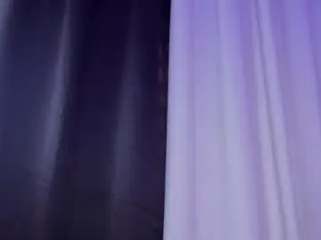 Chaturbate Free Porn Cam of emmaclark_1