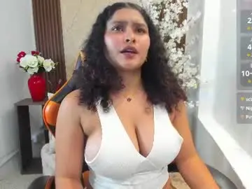 Chaturbate Live Sex Cam of izzy_lux
