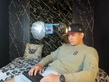 Chaturbate Live Porn of massimo_vidal