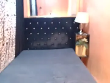 Chaturbate Live Sex Cam of sweettrixiee