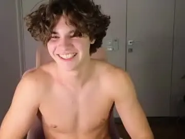 Chaturbate Sex Chat of whiteskyy_