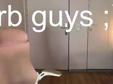 Chaturbate Live Sex Cam of whiteskyy_