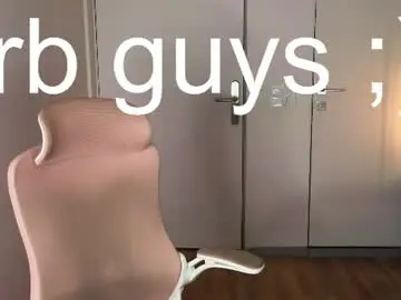 Chaturbate Live Sex Cam of whiteskyy_