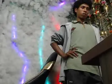 Chaturbate Nude Webcam of sky_walkerss