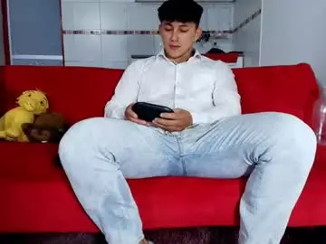 Chaturbate Live Porn of jacques_cardiet