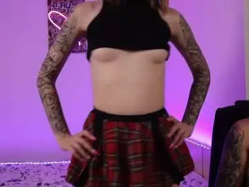 Chaturbate Watch Live Sex Cams of missbeauty_and_thebeast