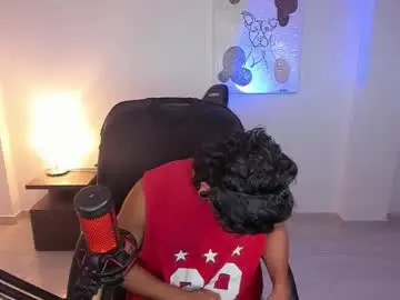 Chaturbate Live Sex Cam of saenz_hotx