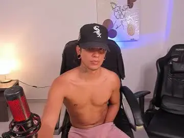 Chaturbate Adult Video Chat of saenz_hotx