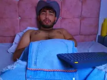 Chaturbate Sex Cam of ares_alpha