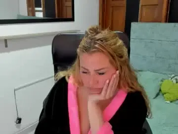 Chaturbate Best live sex cam show of julieta_star69