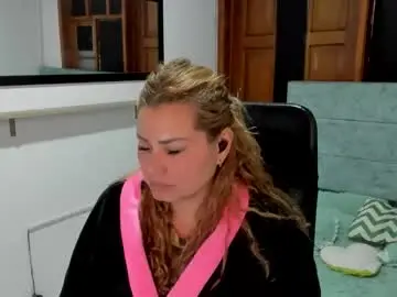 Chaturbate Best live sex cam show of julieta_star69