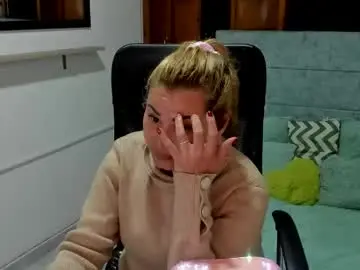 Chaturbate Adult Video Chat of julieta_star69