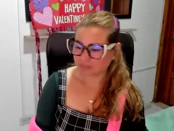 Chaturbate Adult Webcams of julieta_star69