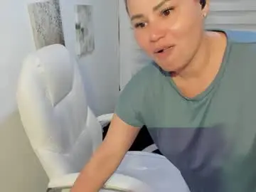 Chaturbate Adult Video Chat of julieta_star69