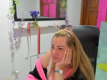 Chaturbate Sex Cam of julieta_star69