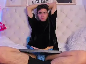 Chaturbate Live Sex Cam of andru_castillo