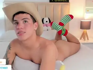 Chaturbate Best live sex cam show of axel_sliim