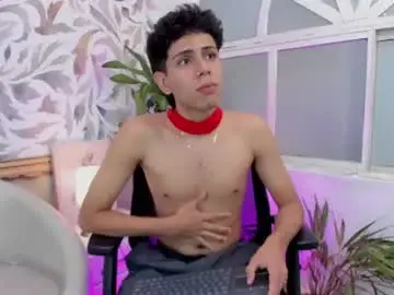 Chaturbate Live Sex Cam of hunterwest06
