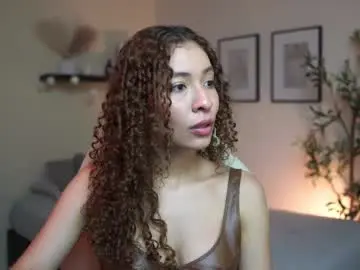 Chaturbate Live Sex Cam of isa_____