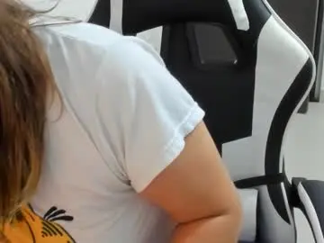 Chaturbate Live Sex Cam of luara__01__lecat_1