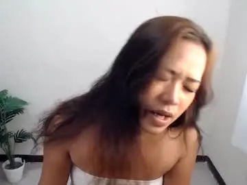Chaturbate Live Sex Cam of sexyybea18
