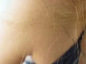 Chaturbate Live Sex of adelia_ntmu