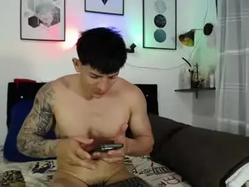 Chaturbate Best live sex cam show of thomas_and_lyan