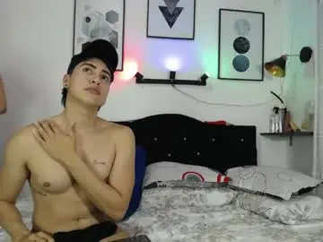 Chaturbate Sex Chat of thomas_and_lyan