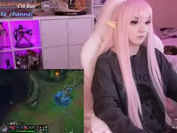 Chaturbate Adult Video Chat of yourcutewaifu