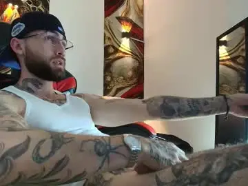 Chaturbate Free Porn Cam of luke_davis01