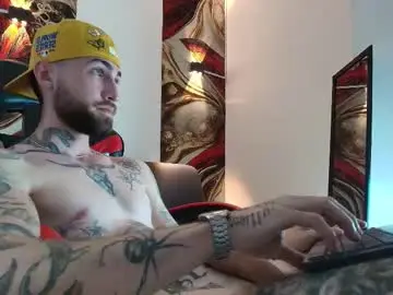 Chaturbate Nude Webcam of luke_davis01