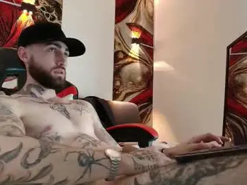 Chaturbate Nude Webcam of luke_davis01