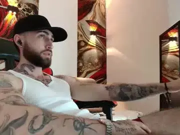 Chaturbate Nude Webcam of luke_davis01