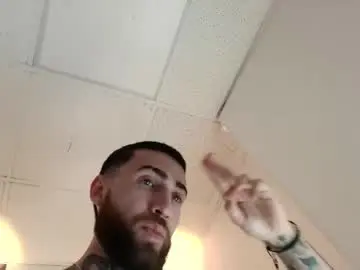 Chaturbate Live Sex Cam of luke_davis01