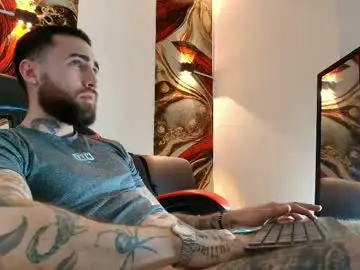 Chaturbate Live Sex Cam of luke_davis01