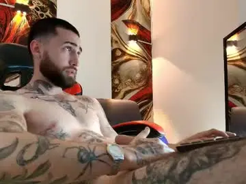 Chaturbate Live Sex Cam of luke_davis01