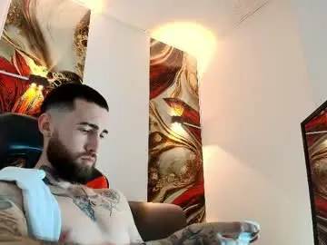 Chaturbate Nude Webcam of luke_davis01