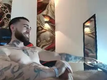Chaturbate Live Sex Cam of luke_davis01